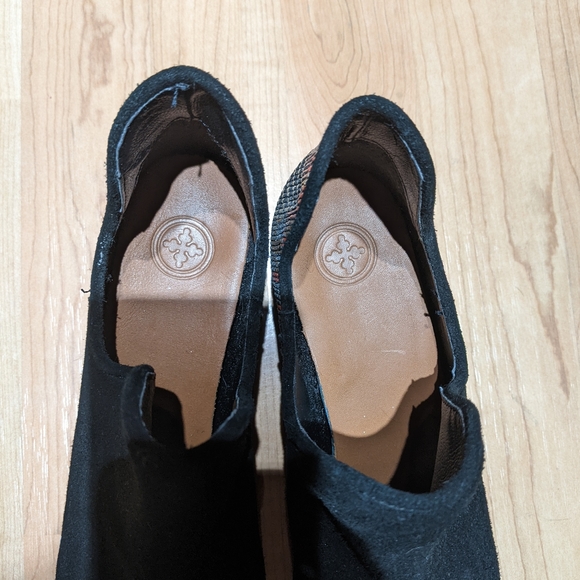 Charleston Shoe Co Aiken Bootie 7 black suede - Picture 6 of 9